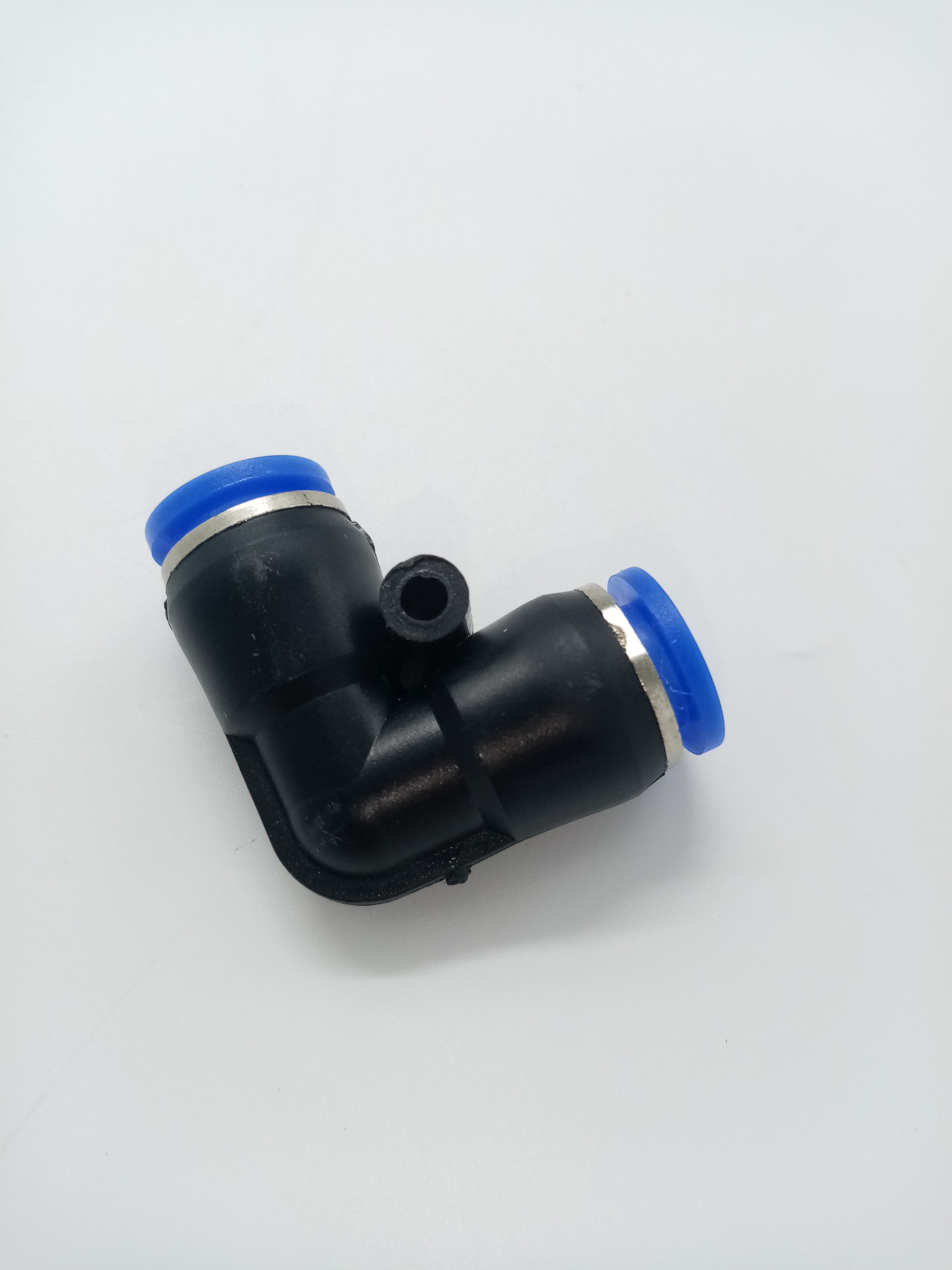 Raccord rapide coudé 8mm pour buse air